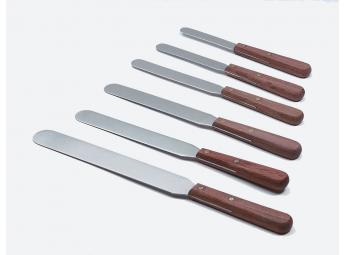 PASTE KNIFE WITH WOODEN HANDLE